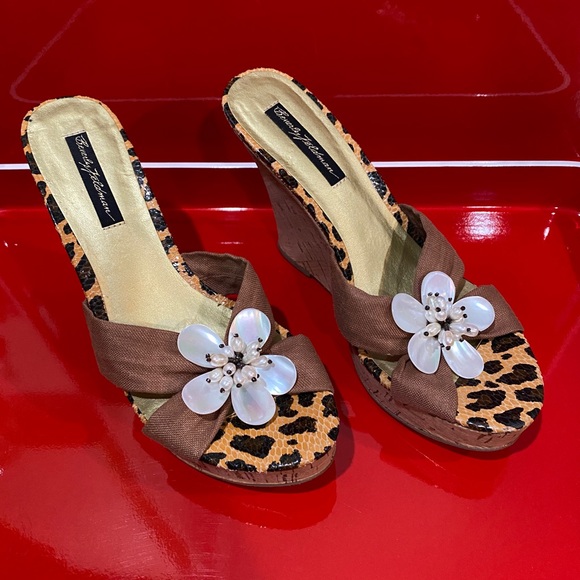 Beverly Feldman Platform Sandals w Pearl Flowers & Cork Wedge Heel EUC Size 8 - Picture 4 of 16